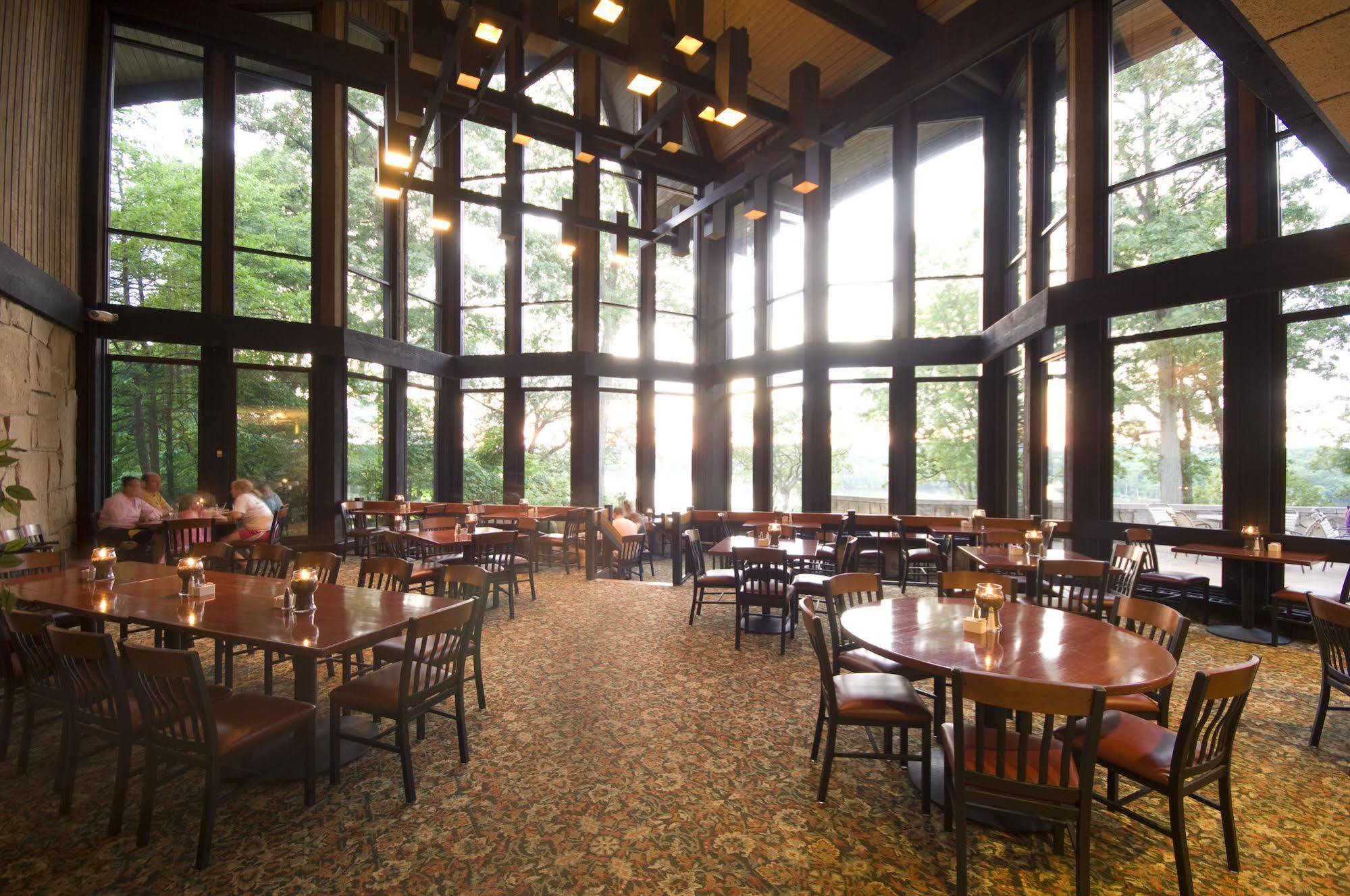 Mohican Lodge And Conference Center Perrysville Exteriör bild