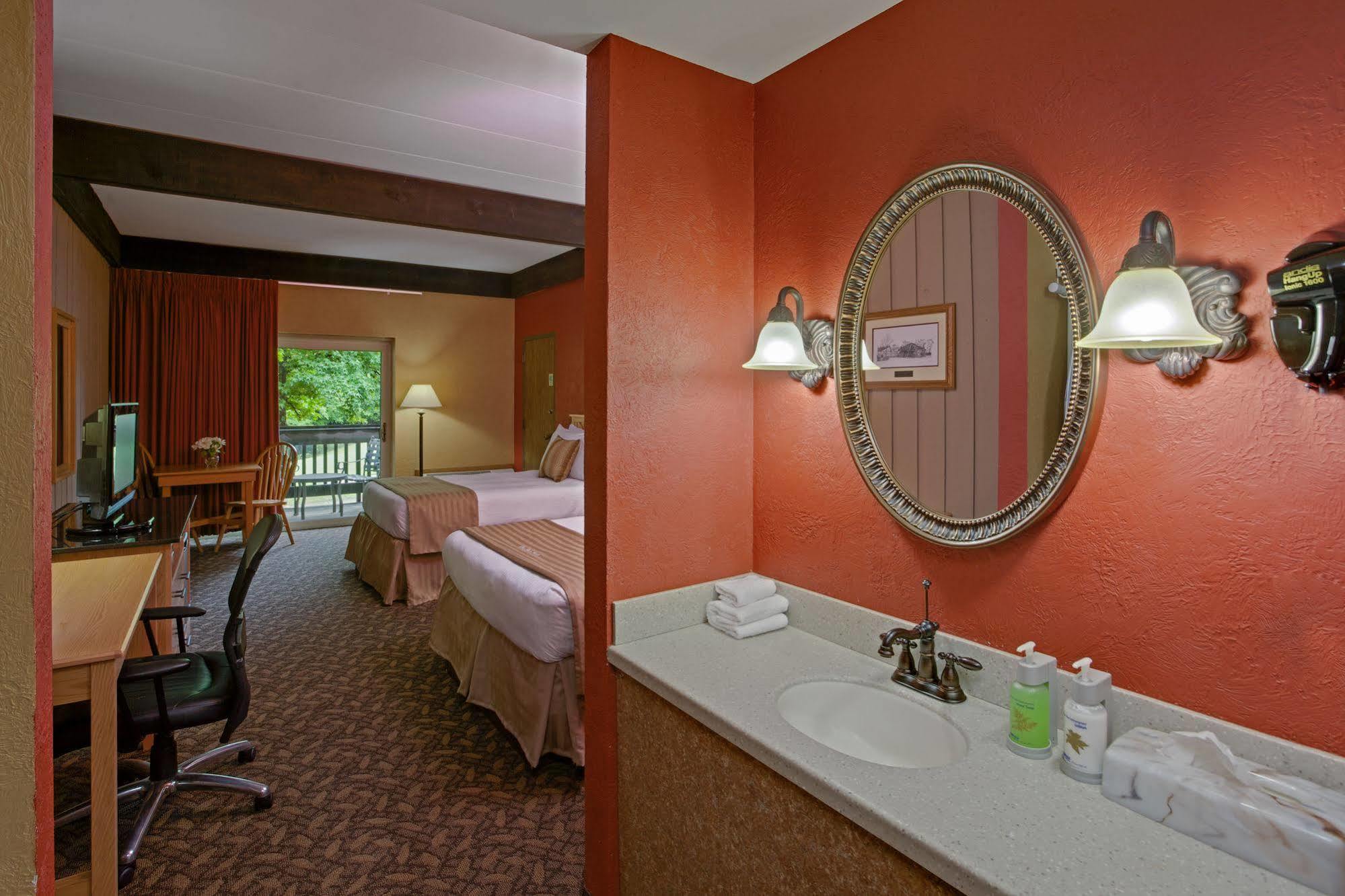 Mohican Lodge And Conference Center Perrysville Exteriör bild