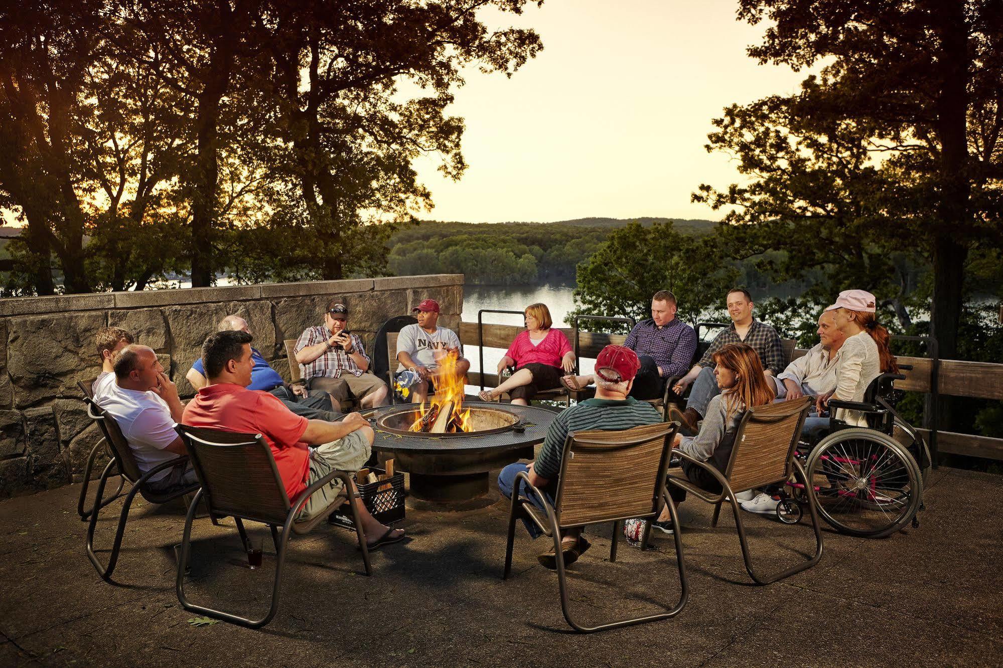 Mohican Lodge And Conference Center Perrysville Exteriör bild