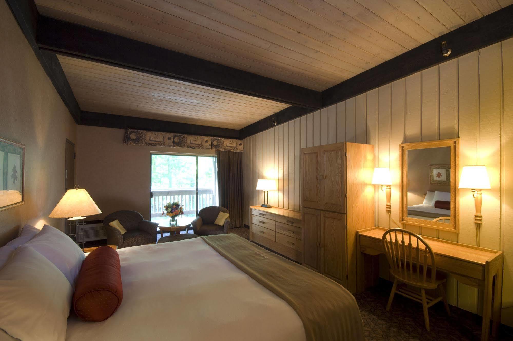 Mohican Lodge And Conference Center Perrysville Exteriör bild