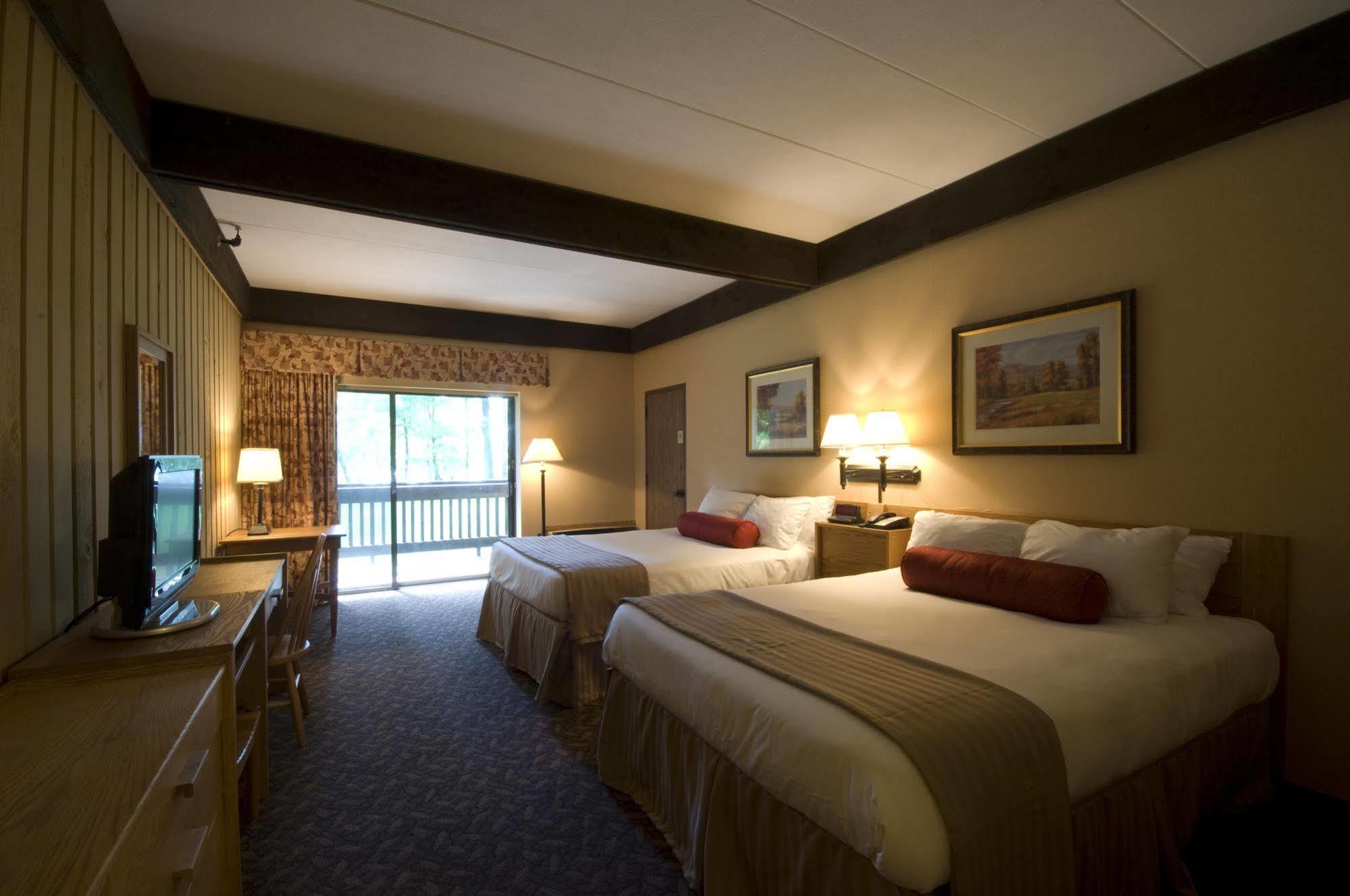Mohican Lodge And Conference Center Perrysville Exteriör bild